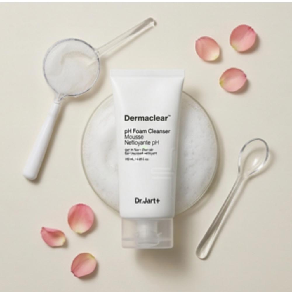 Dermaclear Micro pH Foam Cleanser / 120ml / Low-pH Gentle Cleansing / Made in Korea