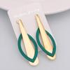 Новые винтажные увеличенные серьги для женщин, металлические лакированные листья, модные индивидуальные универсальные модные аксессуары для женщин