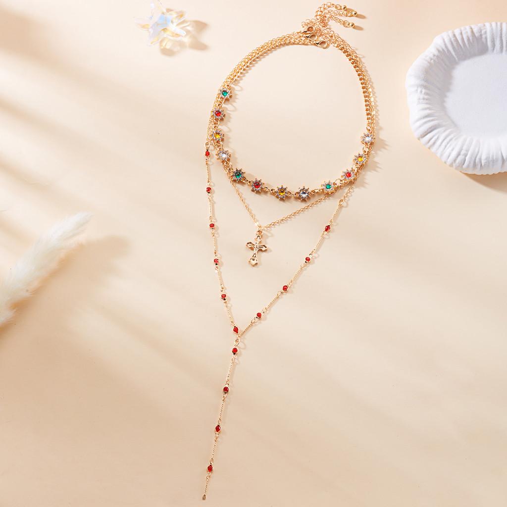 Retro Chic Cross Pendant Necklace For Women With Long Chain And Elegant Design