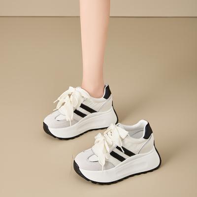 Внутреннее увеличение роста Обувь Форреста Гампа женская легкая 2025 весна и лето новая ретро цветовая гамма платформа повседневная обувь для моральной подготовки г