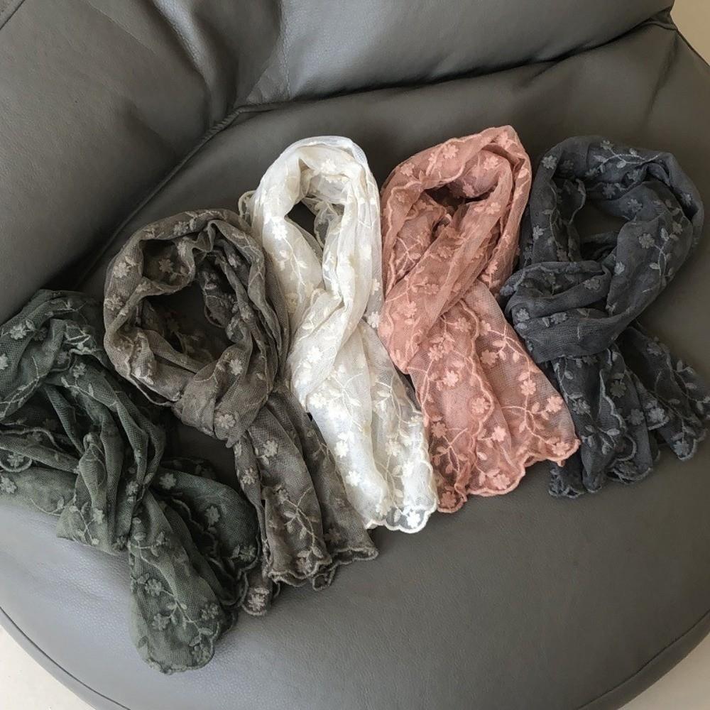 Long Sunscreen Lace Shawl Versatile Female Headscarf Elegant Neck Protection Scarf