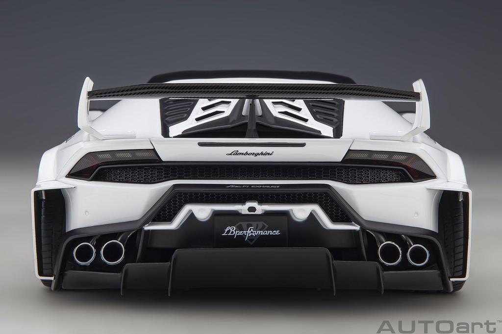 AUTOart Liberty Walk Works Lamborghini Huracan GT Белый Готовое изделие 1/18 LB-Silhouette