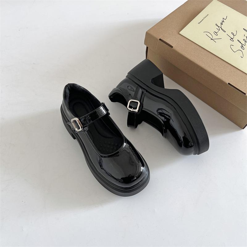 Мода темперамент ретро Интернет знаменитости взрыв платформы маленькие кожаные туфли женщины 2025 новые осенне-зимние универсальные туфли Мэри Джейн одиночные