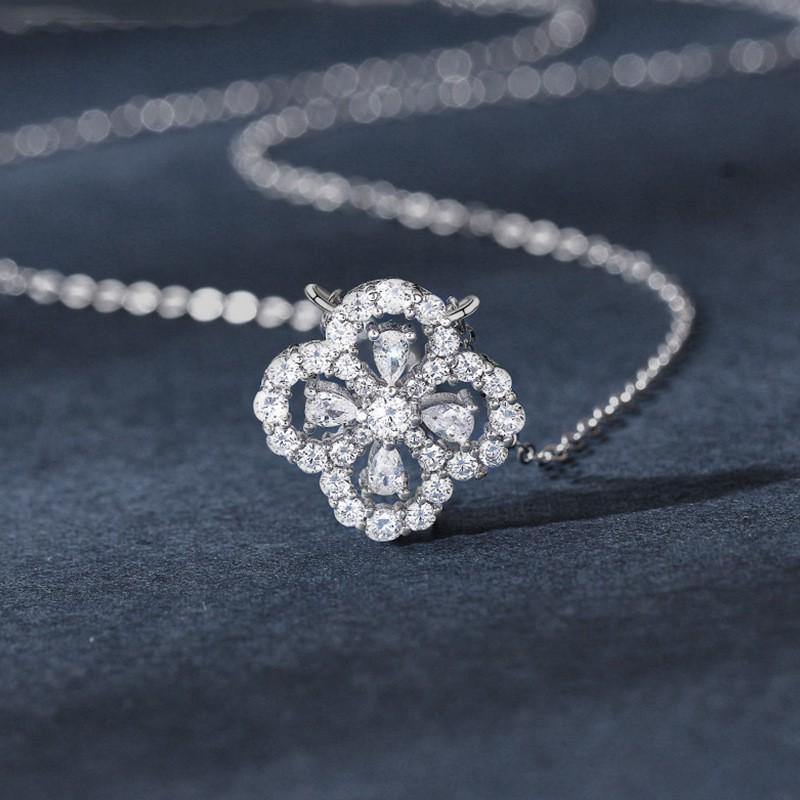 Moissanite Clover Necklace Pendant Fashion Jewelry Women