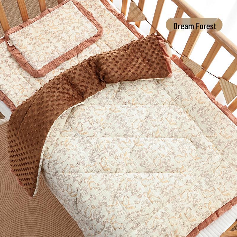 Three-Piece Pure Cotton Baby Bedding Set - Bean Cover Blanket, Cloud Pillow, Ruffled Quilt for Spring/Autumn
