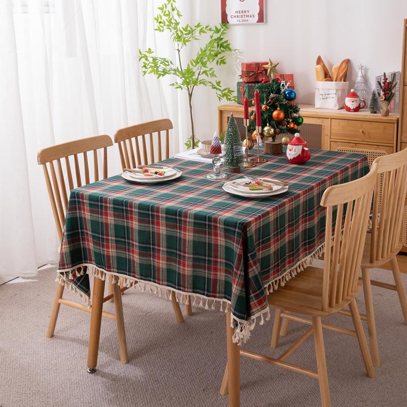 25 Custom-Dyed Polyester-Cotton Festive Christmas Red Grid Gold Silk Decorative Fringed Coffee Table Tablecloth Dining Table Cloth
