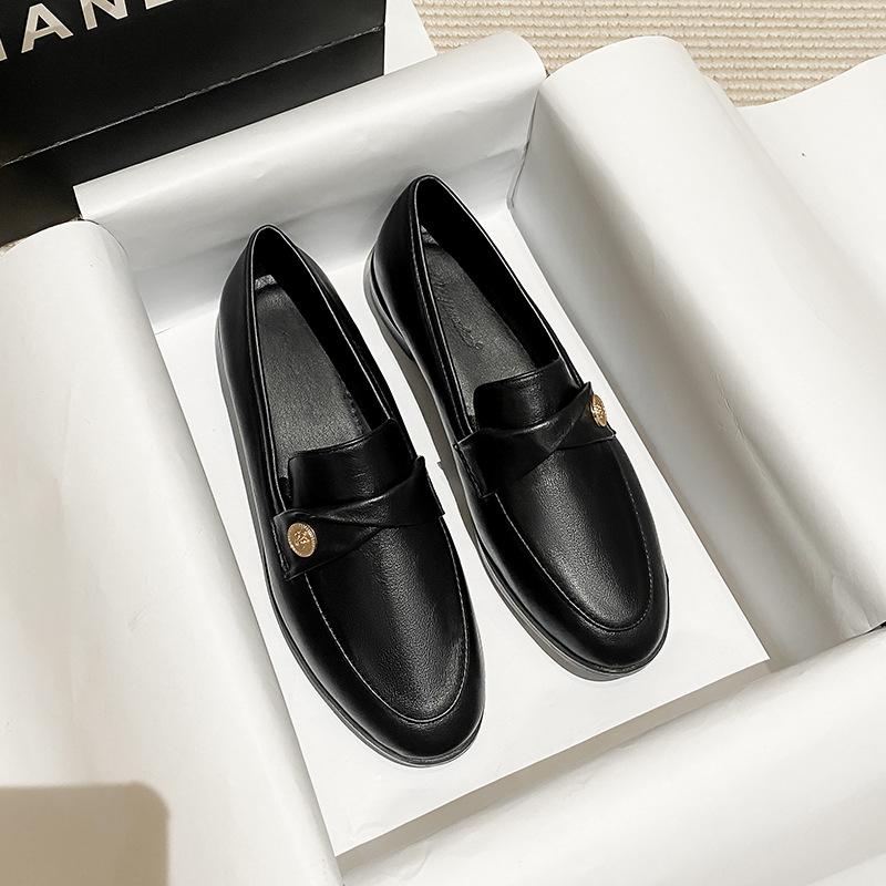 Модная женская обувь в британском стиле 2025 Осень Новинка Универсальная плоская подошва Легкая Удобная Модная Обувь-слипоны для повседневной работы