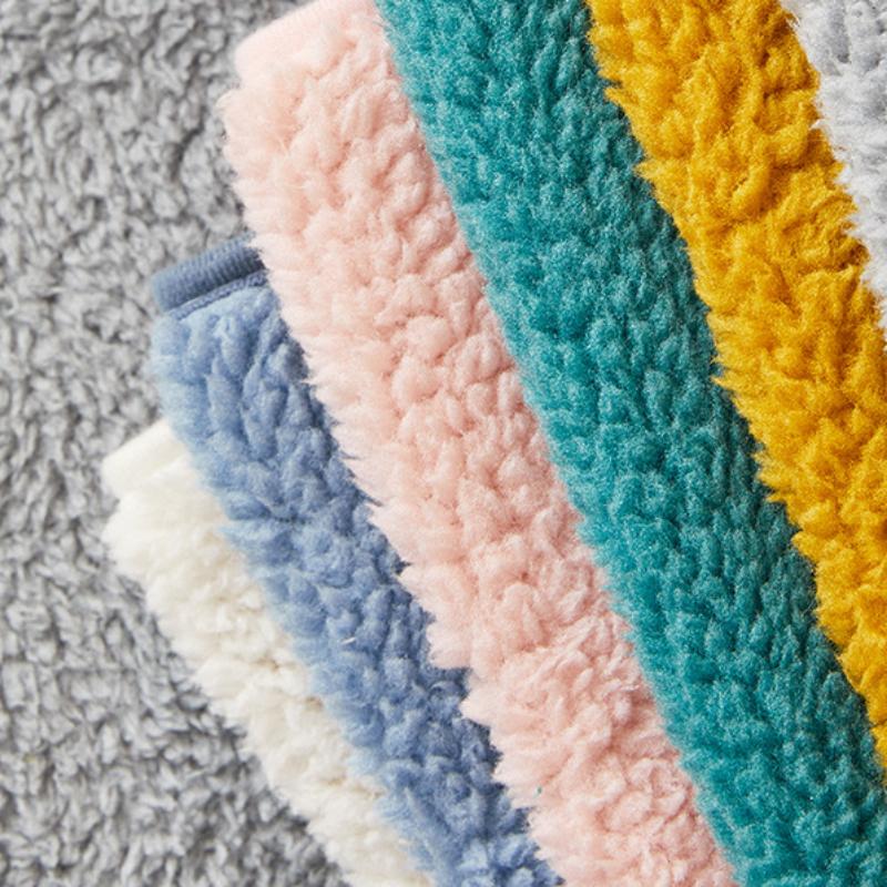 Зимняя плюшевая утолщенная плюшевая подушка для сиденья из ягненка, противоскользящая и эстетичная коврик для дивана, простой и роскошный чехол для дивана, тканевое полотенце