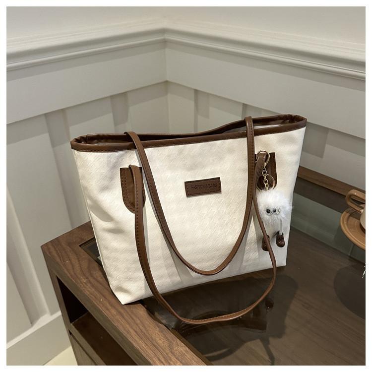 Trendy Oversized Tote Bag Women's 2024 Spring Street Style Shoulder Bag Student Commuter Bag