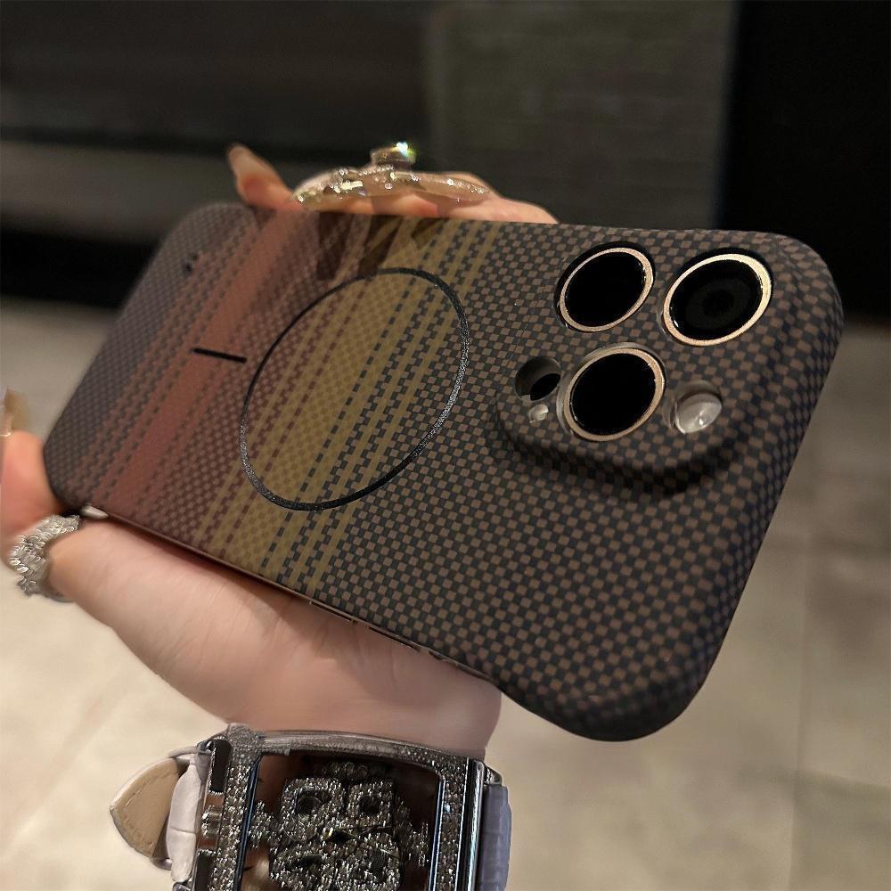 Тонкий безрамочный охлаждающий чехол из кевлара и углеродного волокна для iPhone 17 Air 16 15 14 Plus 13 12 Pro Max 11 Для Magsafe Магнитная ПК-крышка