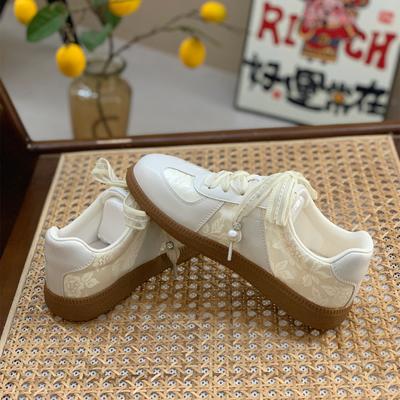 Женские повседневные кроссовки для бега, молодежные кроссовки для девочек, серебристые, со шнуровкой, для занятий спортом на открытом воздухе, на низком каблуке, дышащие, теннисные туфли на плоской подошве, для ходьбы