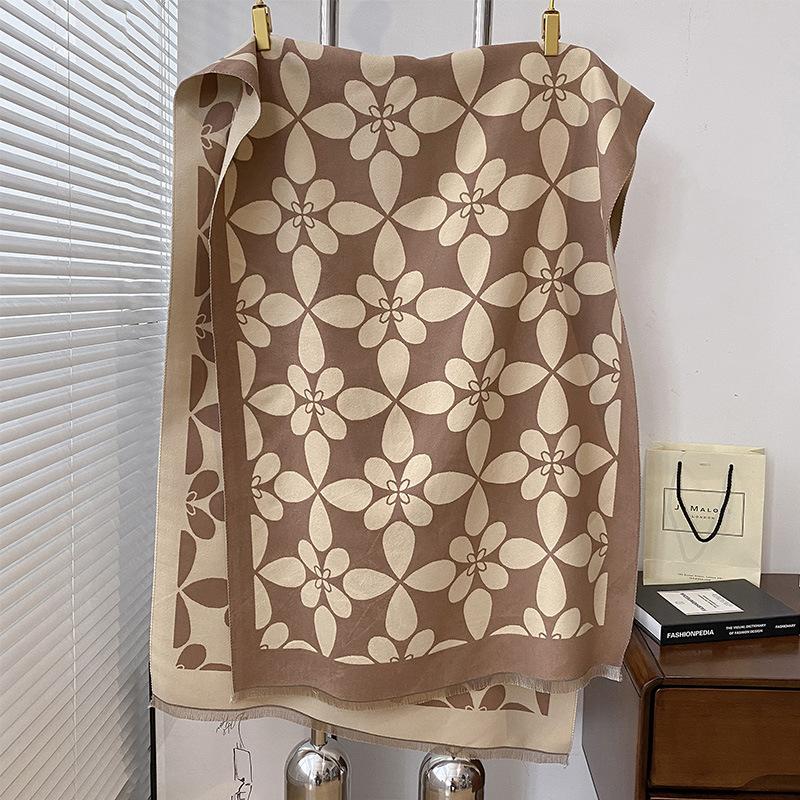 Printed Fashion Temperament, Age-Reducing Thickened Neck, Long Shawl, Atmospheric Scarf