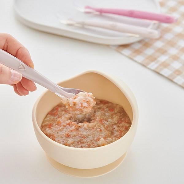 Little Cloud 2 Types of Baby Silicone Heart Baby Food Spoons + Case Set, Sand Beige, Dry Rose, 1 Set