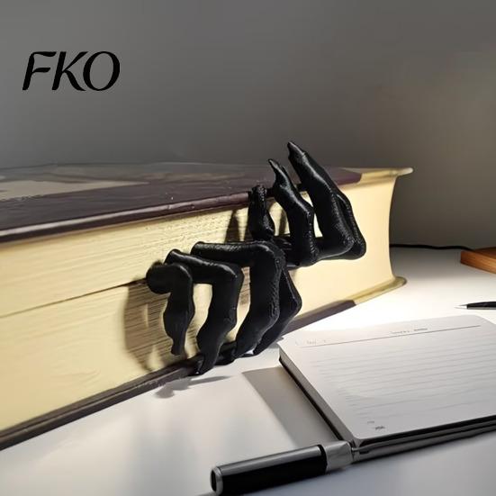 Gothic Home Decor Creepy Demon Claw Bookmark, 3D Printed Scary Dark Style Bookmark Hand for Book Lovers, Halloween Bookshelf