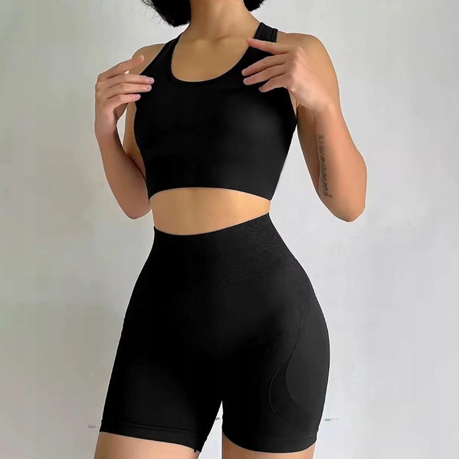Ribbed gym set for workouts, bra, shorts, sportswear, size L (ribbed shorts, size L)