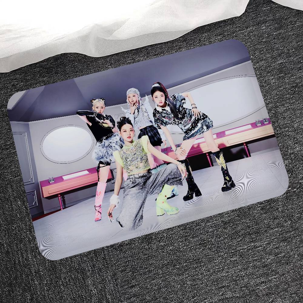 Kpop VVUP Door Mat Nordic Style Bedroom Living Room Doormat Home Balcony Anti-Slip Alfombra