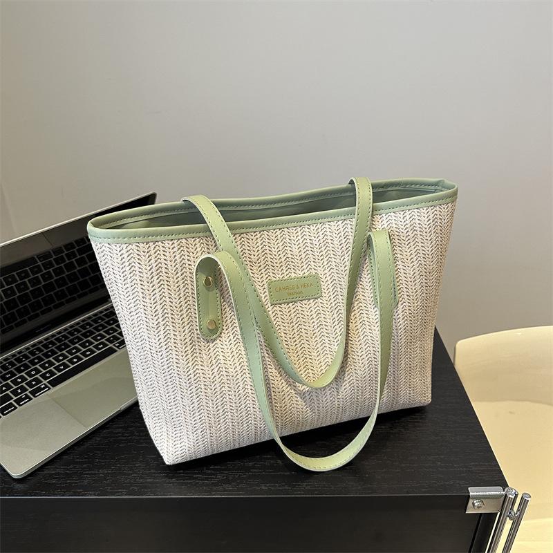 Commuter Large Capacity Straw Weaving Bag for Women New Fashion Fashionable Casual Underarm Bag Popular Tote Bag