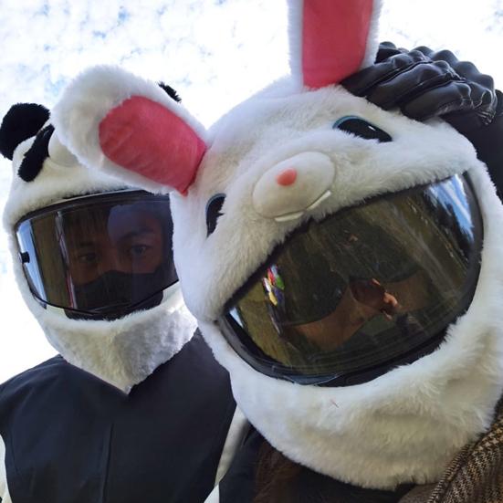 Чехол для шлема с героями мультфильмов, супер мягкий, устойчивый к выцветанию, фланелевой чехол в стиле аниме, тематический чехол для мотоциклетного шлема, подарок для вождения, принадлежности для вождения