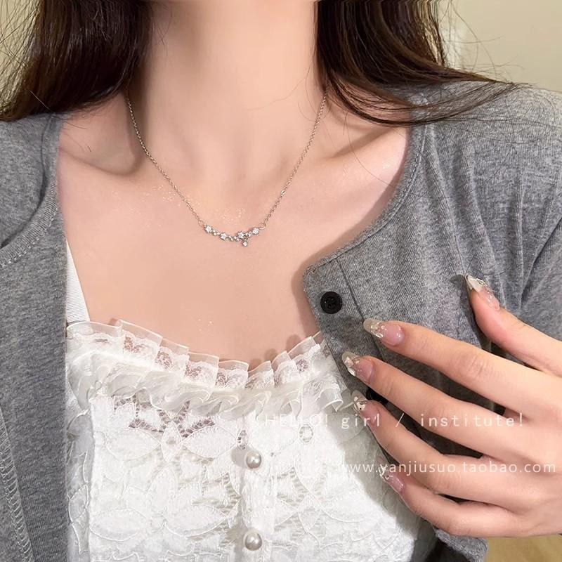 Легкая роскошь, нишевое жемчужное ожерелье, женская универсальная высококлассная цепочка на ключицу из титановой стали с бабочкой, шейная цепочка