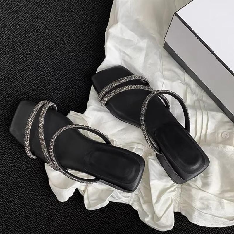 Дизайнерские летние женские тапочки с открытым носком, модные шлепанцы с узкой полосой и кристаллами, повседневные офисные женские сандалии на открытом воздухе