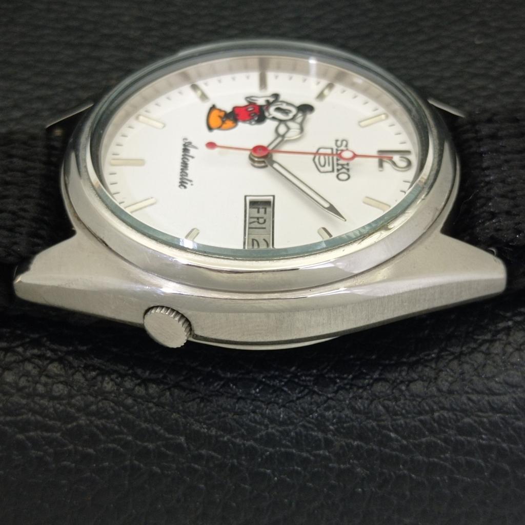 AUTOMATIC VINTAGE SEIKO 5 JAPAN 7009A MENS WHITE COLOR DIAL WATCH A700587-5 R203-a700587