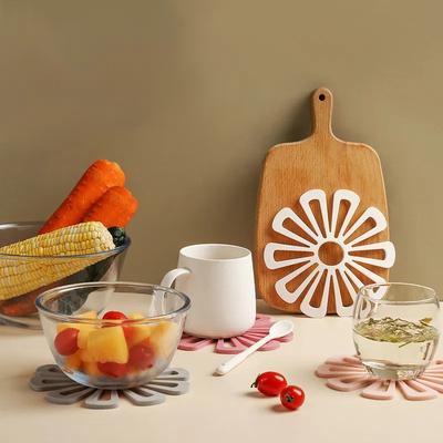 Полая изоляционная прокладка в форме цветка, утолщенная, противоожоговая, коврик для овощей, настольный, круглый, противоскользящий коврик для миски YLE601