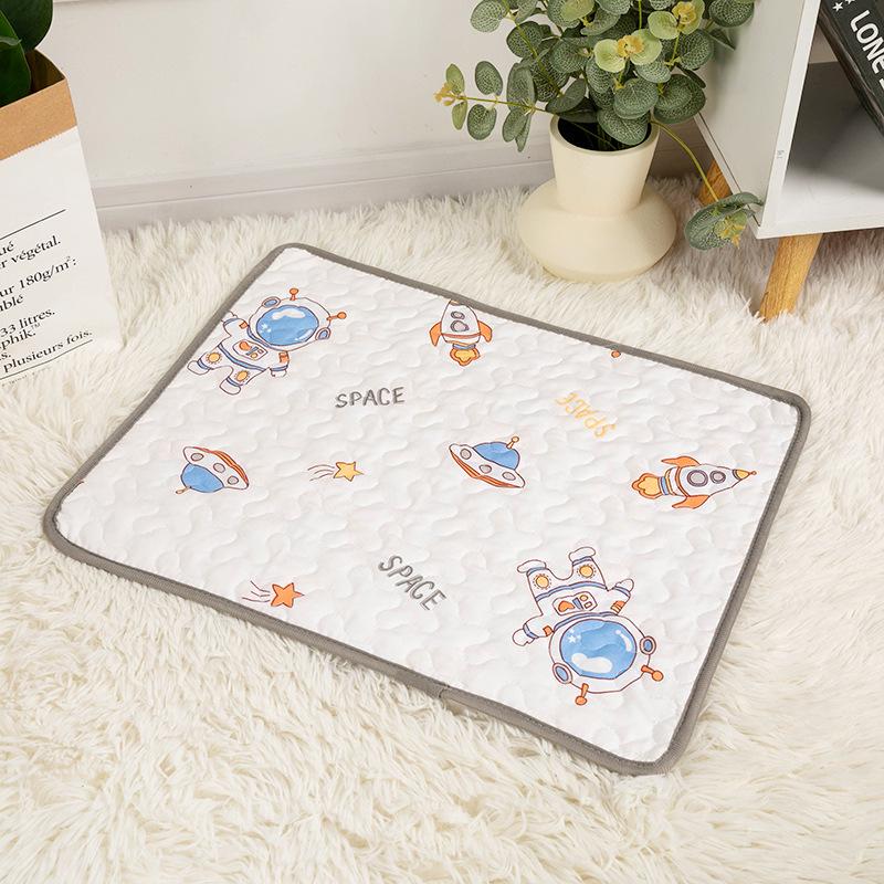 Всесезонный прохладный и влагонепроницаемый коврик для собак и кошек — универсальный для сна, клеток и ограждений