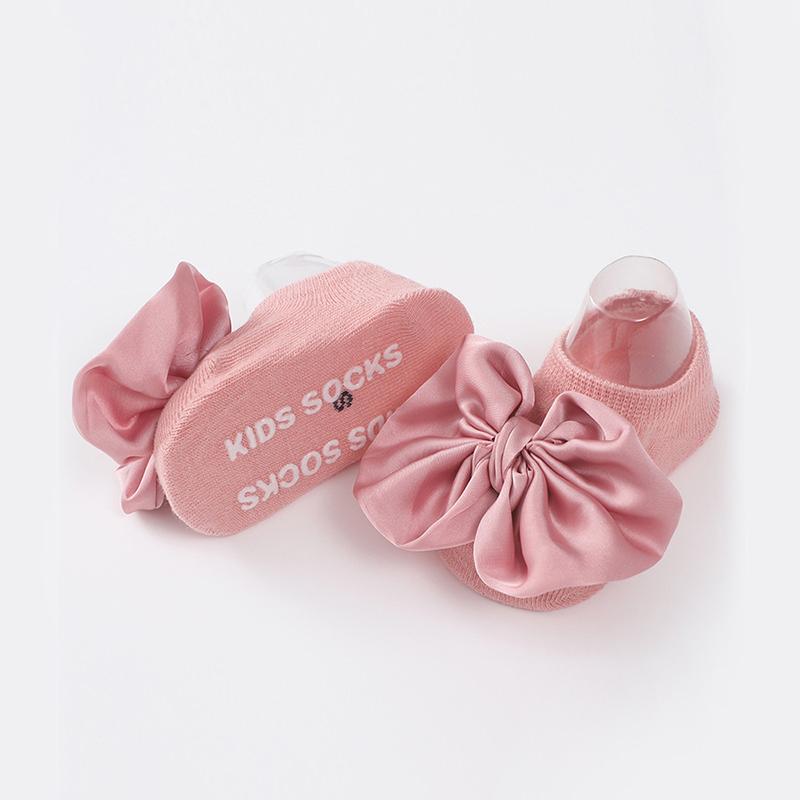 Набор из 2 предметов: детская повязка на голову с бантом и носки для девочек-малышек, однотонная эластичная повязка для волос с бантом, тюрбан, мягкие нескользящие носки, детские аксессуары