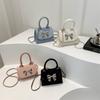 New Popular Bow Simple Crossbody Bag with High Appearance and Fashionable Small Bag Women's Fashion Mini Square Bag