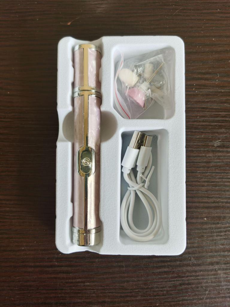 Компактный серый электрический полировщик ногтей и инструмент для удаления омертвевшей кожи