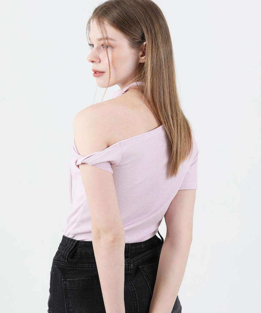 CATTLINE Off-Shoulder Twisted Short Sleeve T-Shirt (Pink)
