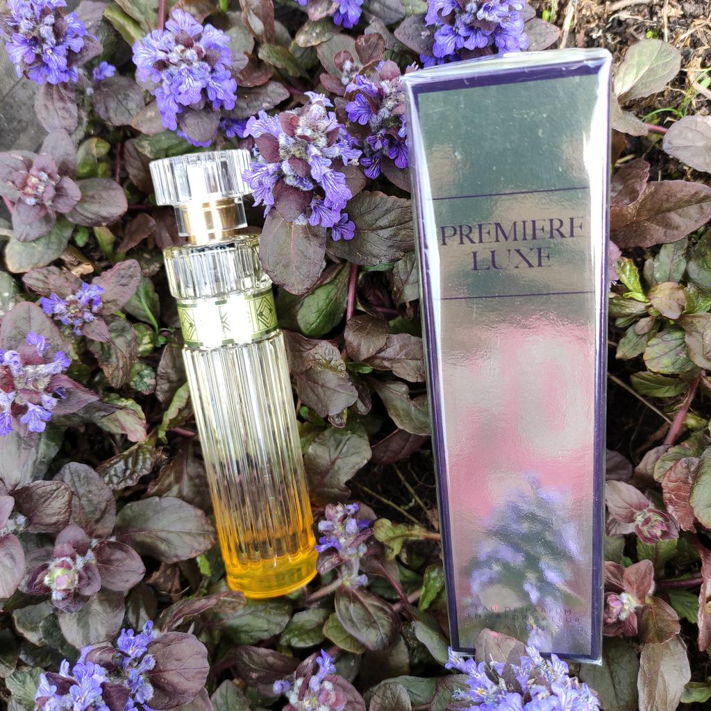 Женская парфюмерная вода  AVON Premiere Luxe 50 мл