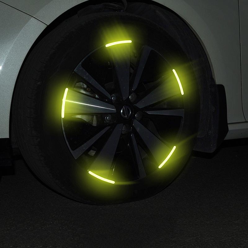 ZWVP7 Car Sticker 20pcs/set Car Wheel Hub Reflective Strip Sticker For BMW E46 E90 E60 F30 F10 G30 G20 G32 X1 X2 X3 X5 X4 Accessories