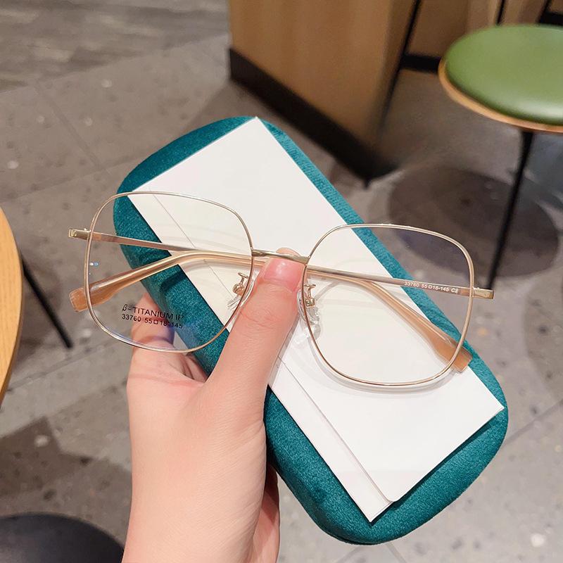 Литературная ретро-оправа для очков в большой коробке для мужчин и женщин, простое лицо может быть оснащена антисиним светом.