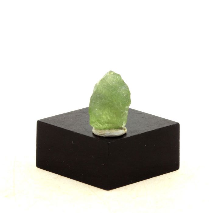 Pierres et Minéraux. Peridot. 3.16 ct. Almklovdalen, Vanylven, Norvège.