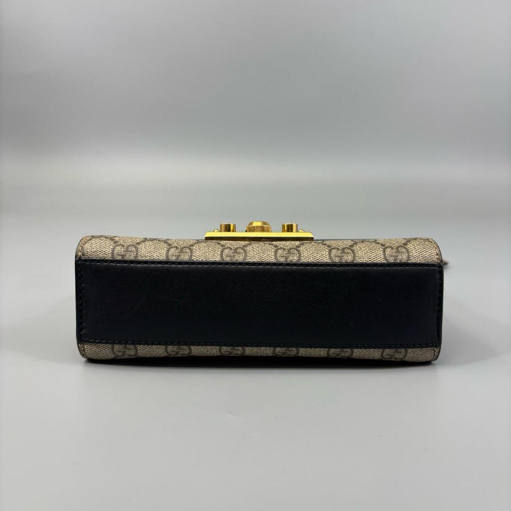[Pre-Owned] Padlock Chain Crossbody Bag - Very Good #E0LQFF