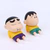 1 шт. Креативные настольные игрушки-украшения Мультяшный держатель для телефона Крошка Шин-чан Милое украшение Праздничные подарки для мальчиков и девочек