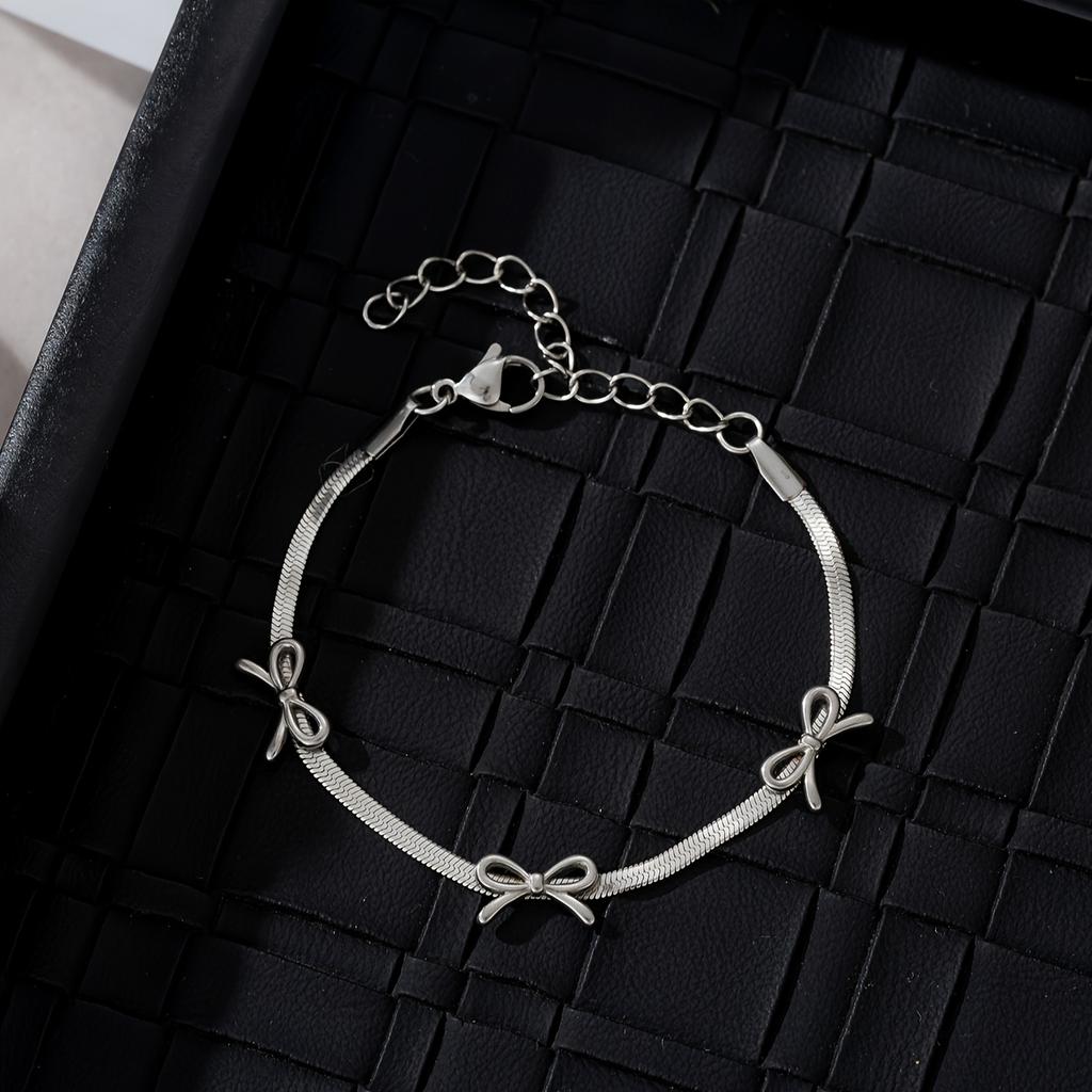 Модный браслет с бантом-бабочкой, подходит для повседневной носки, вечеринок и музыкальных фестивалей, идеальный подарок на день рождения или годовщину.