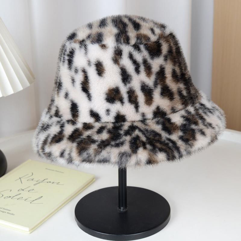 New leopard print plush hat European and American fashion high-end thermal hat children show face small bucket hat