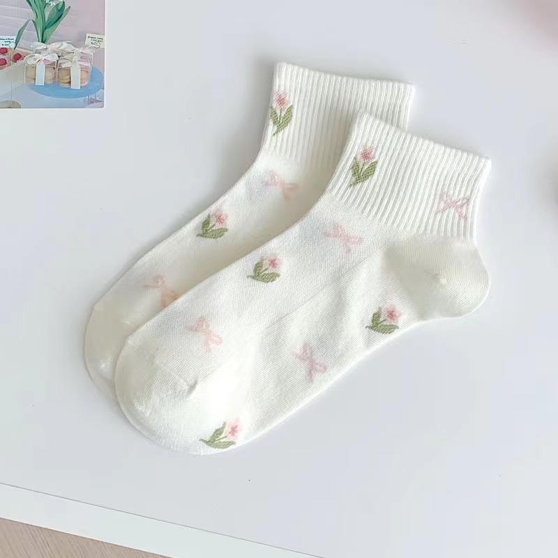 Lolita Socks for Women's Spring and Summer, Low-top Tulip White Short Socks, Sweet Student Cotton Socks