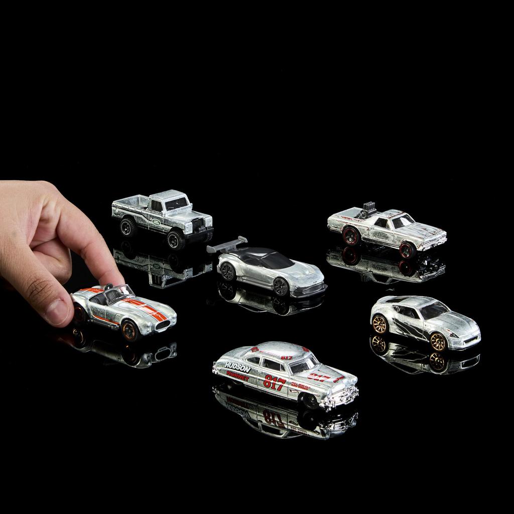 MATTEL Hot Wheels Zamak Multi Pack Mini Years Old and HLK52 [6 Cars] [3 Over]