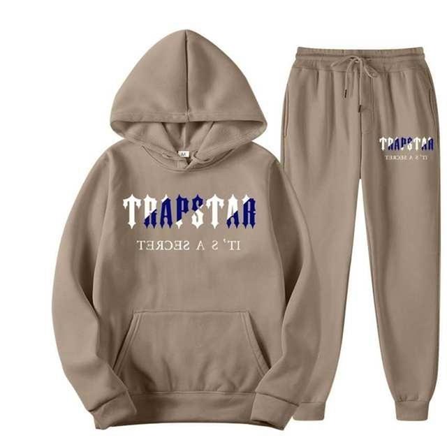 Мужской костюм-худи с принтом букв и спортивными штанами TRAPSTAR.