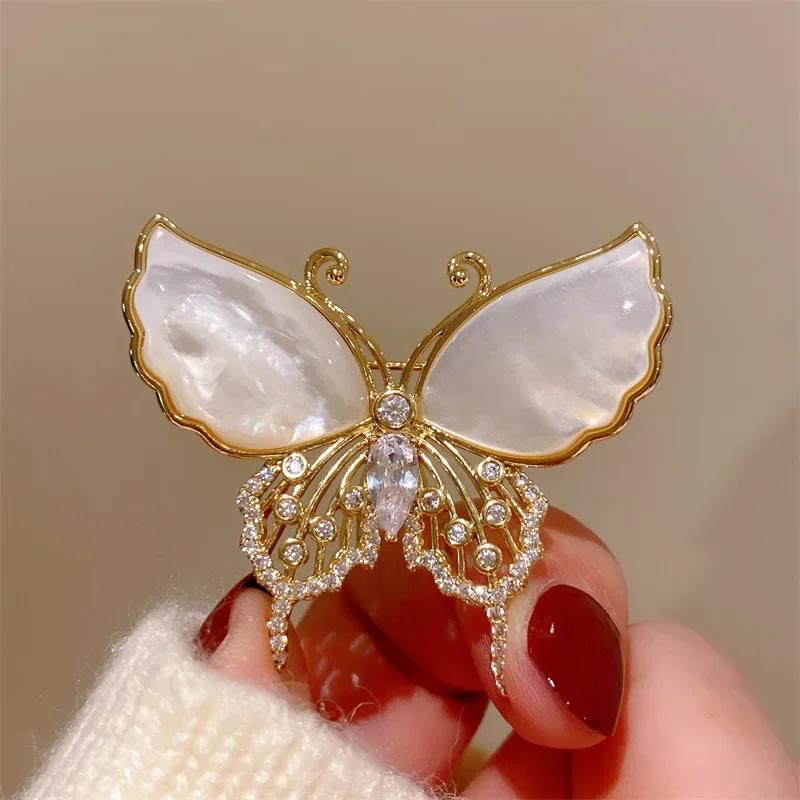 Colorful Crystal Rhinestones Peacock Brooch Pins for Women Men Bird Animal Party Brooch Pins Gift