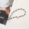 Жемчужный бант на запястье: Стиль Douyin, Защита от потери, Универсальная высококлассная цепочка из бусин для мобильных телефонов