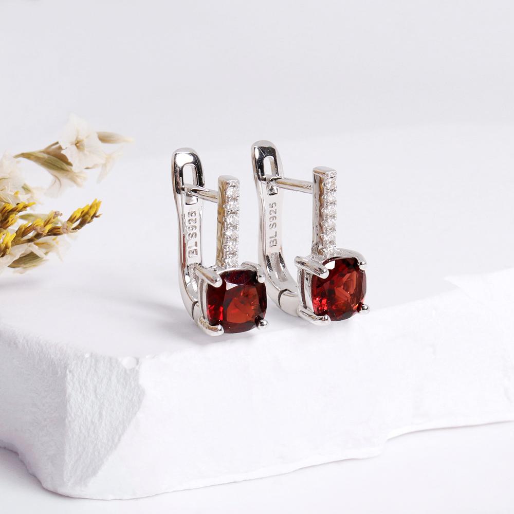 Мода Январь Камень рождения Натуральный гранат серебряные серьги ювелирные изделия Легкая роскошь женщины и девушки Повседневная одежда Подарки