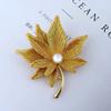 Maple Leaf Brooches Pin With Fake Pearl Women  Lapel Pin Girl  Decor