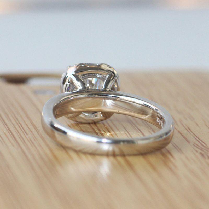 Classy Platinum Colored Wedding Ring For Women With Square Zircon Gem