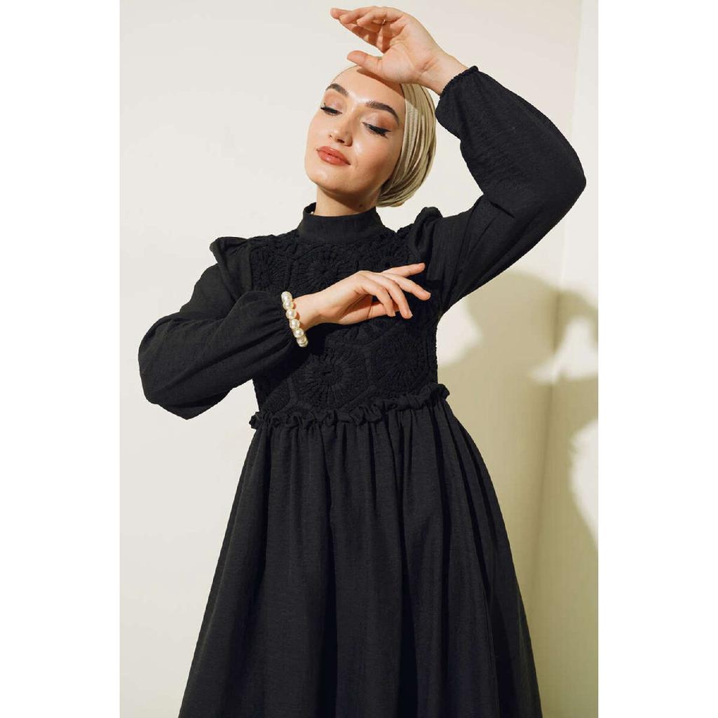 Dress With Lace Mesh Front Detail