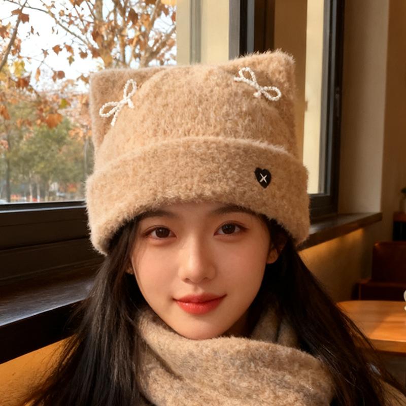 Autumn and winter cute cat ears warm and cold ear protection hat showing face small pullover hat