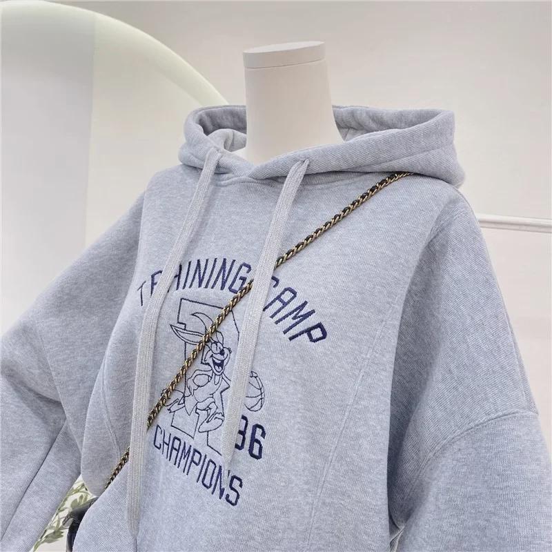 Вышитый цветочный бархатный свитер с капюшоном - женский осенне-зимний дизайн в стиле аниме с мультяшным рисунком